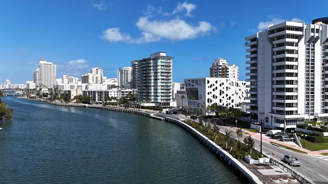 MIAMI BEACH IMP CO SUB - Land