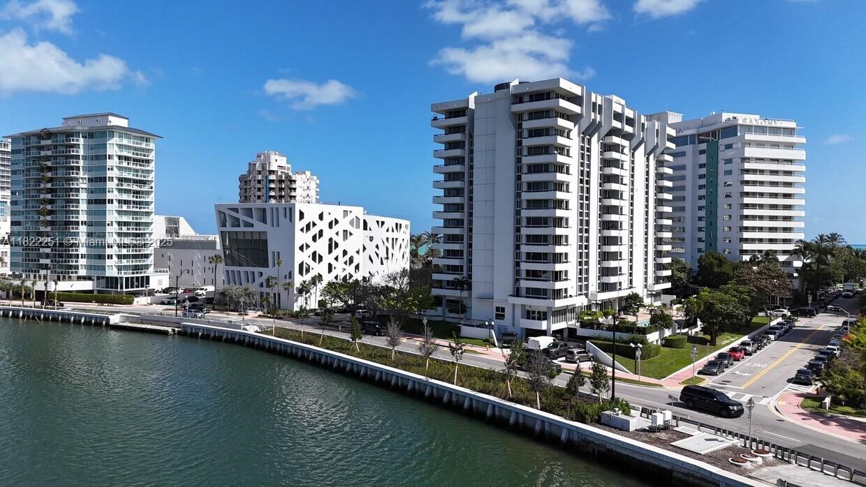 MIAMI BEACH IMP CO SUB - Land