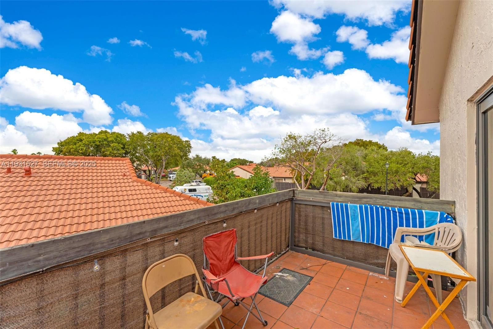 LAKES MEADOW VLG HMS CDO 4 - Residential