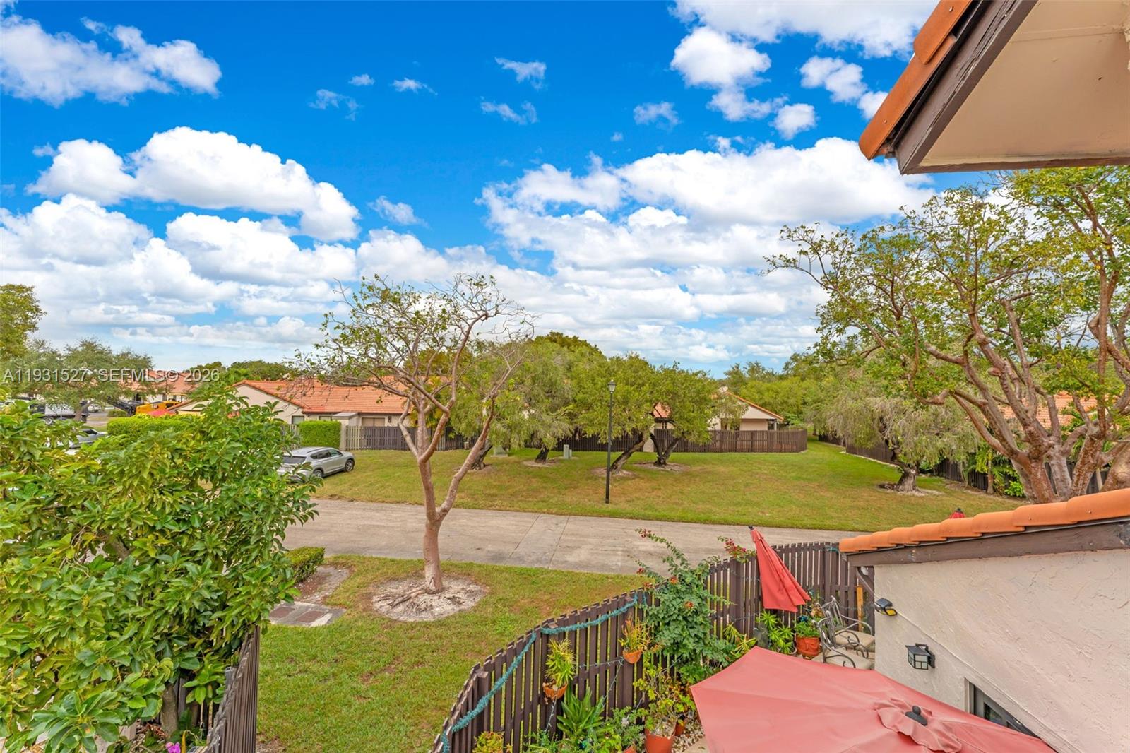 LAKES MEADOW VLG HMS CDO 4 - Residential