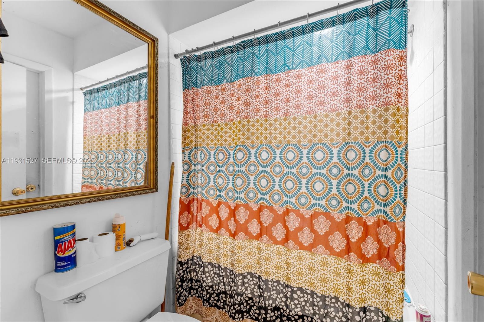 LAKES MEADOW VLG HMS CDO 4 - Residential