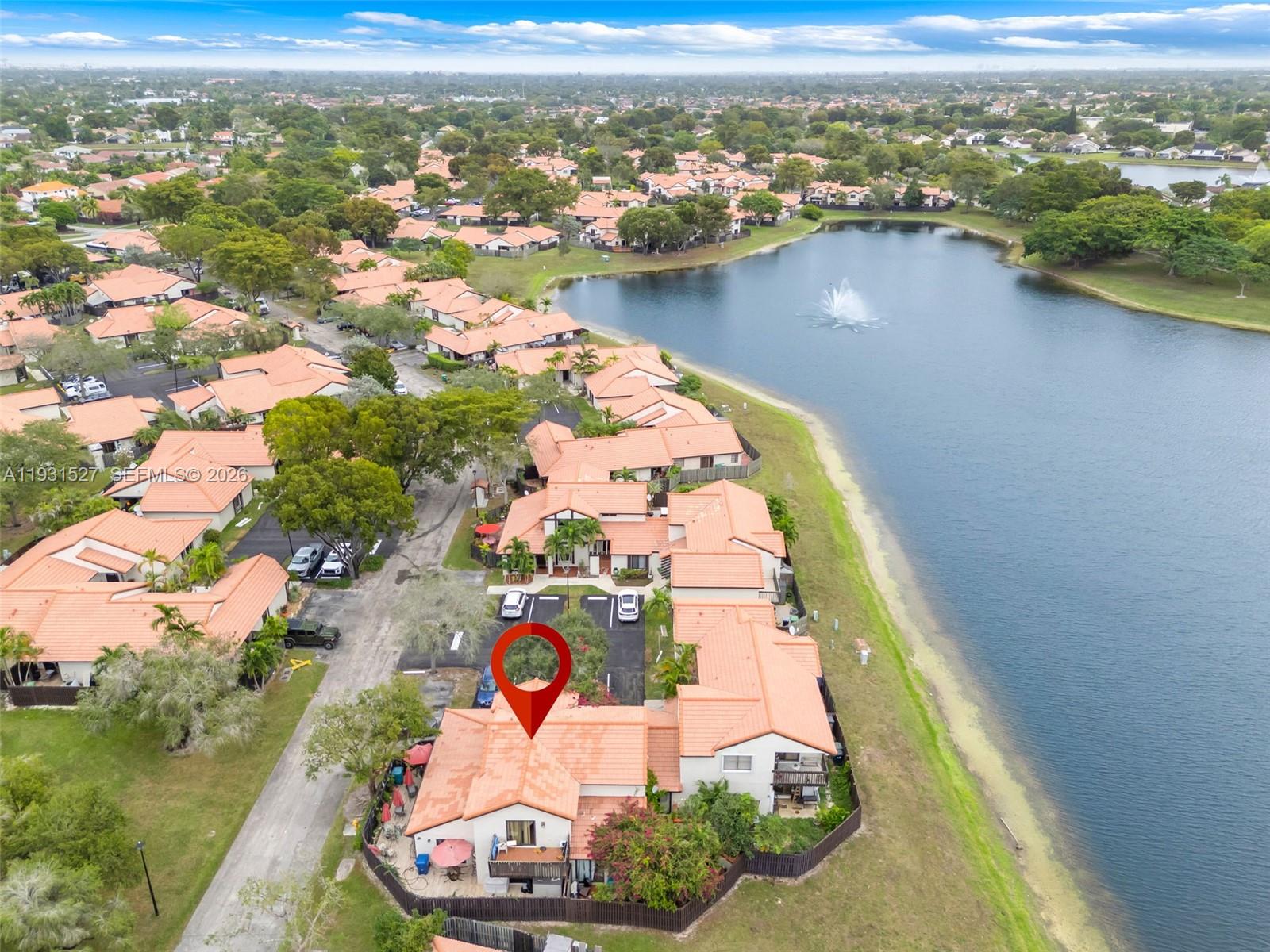 LAKES MEADOW VLG HMS CDO 4 - Residential