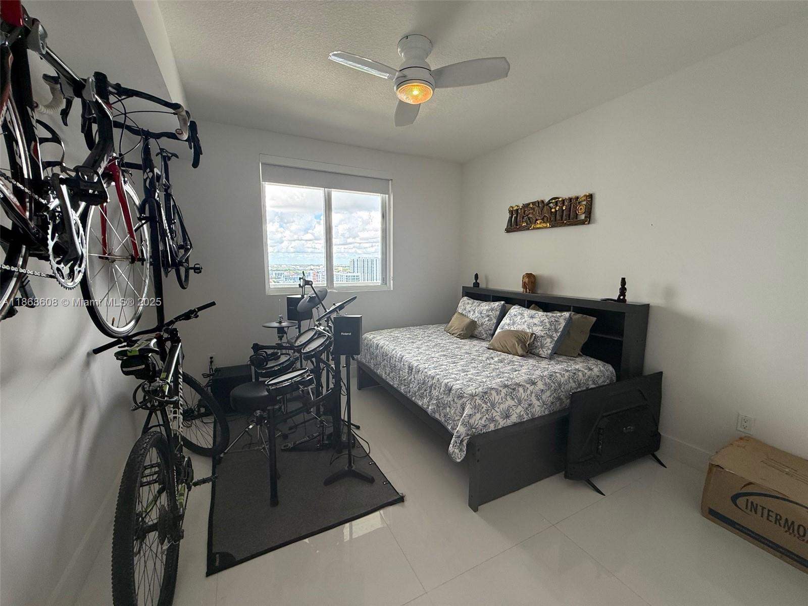 BAY HOUSE MIAMI CONDO - Residential