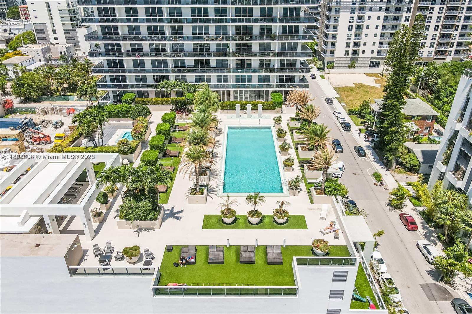 BAY HOUSE MIAMI CONDO - Residential