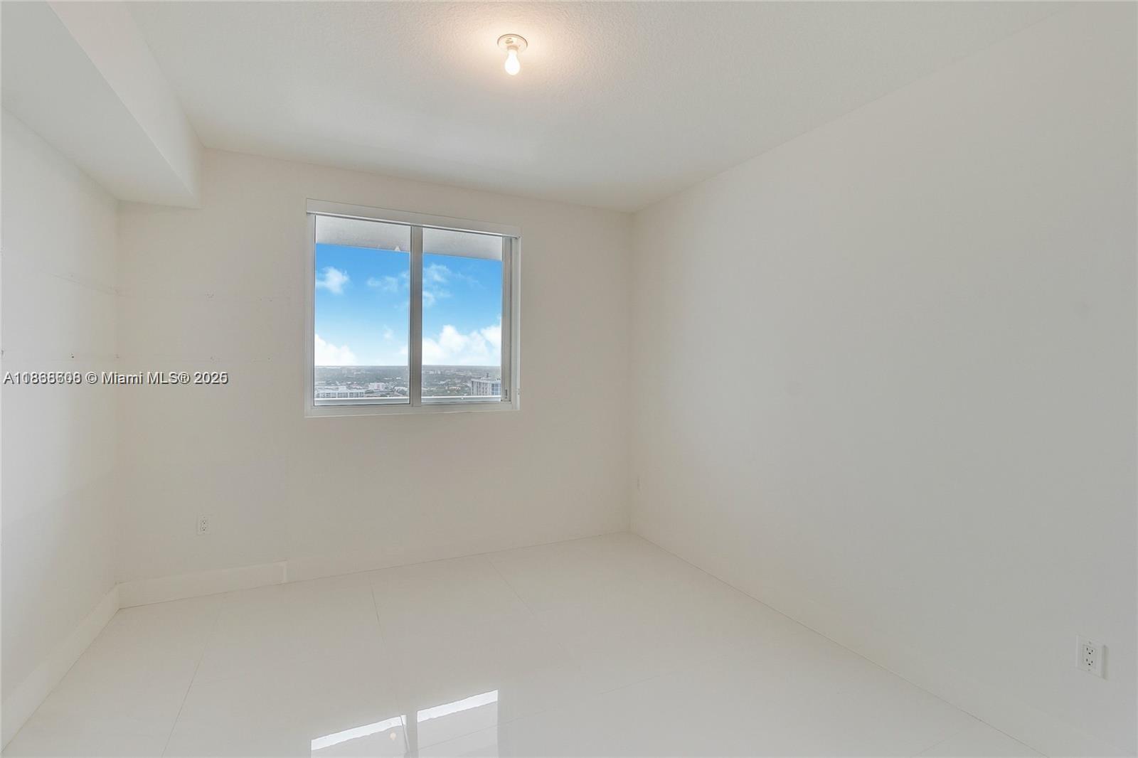 BAY HOUSE MIAMI CONDO - Residential