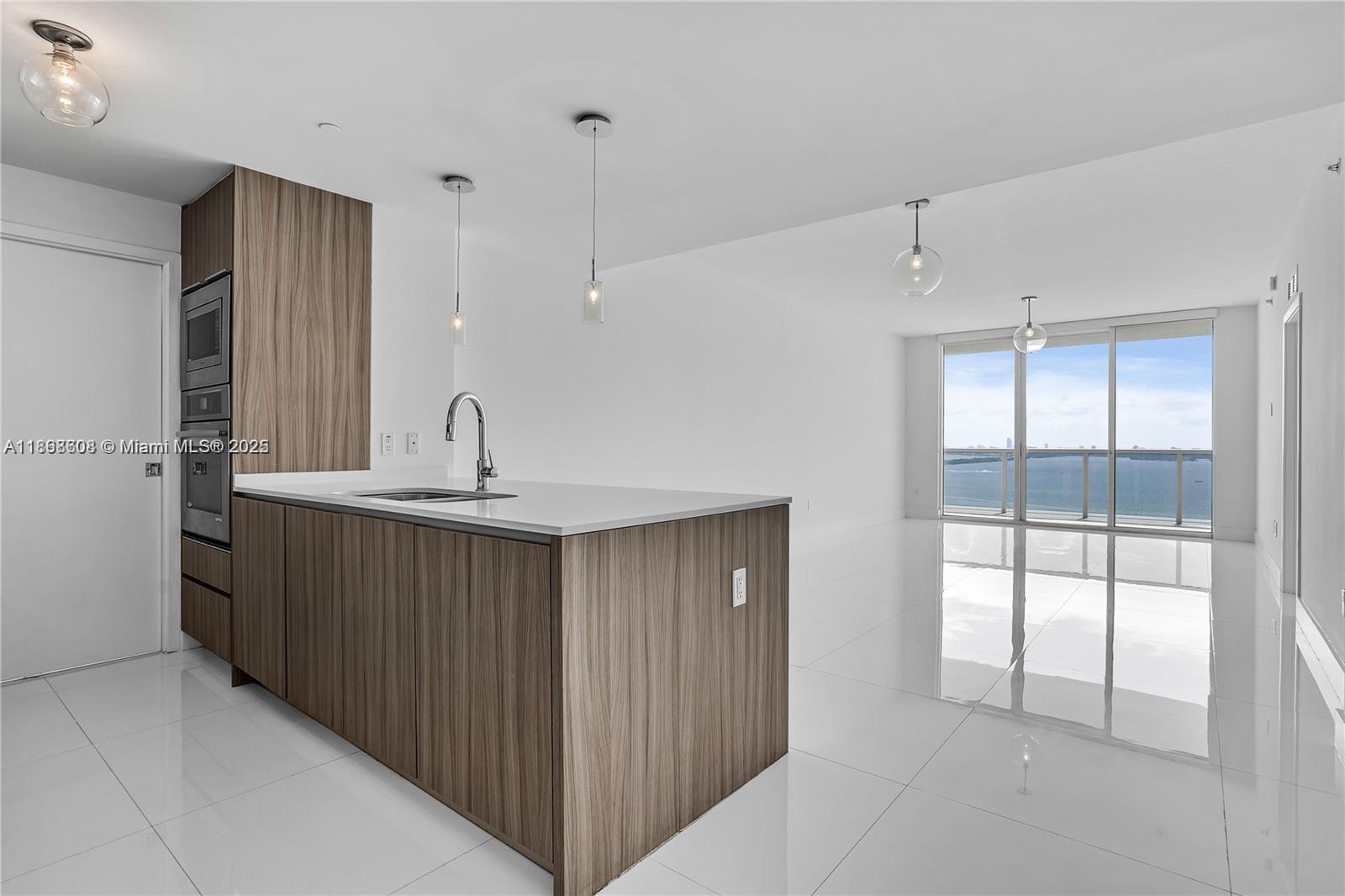 BAY HOUSE MIAMI CONDO - Residential