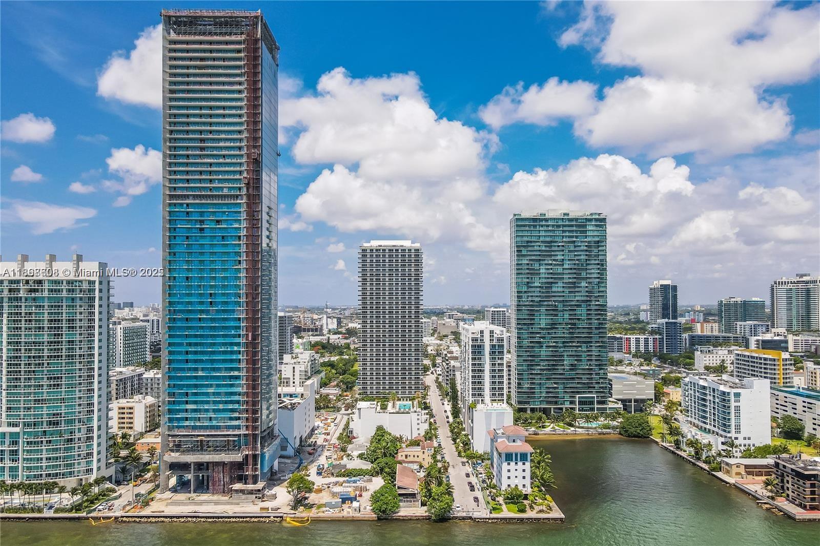 BAY HOUSE MIAMI CONDO - Residential