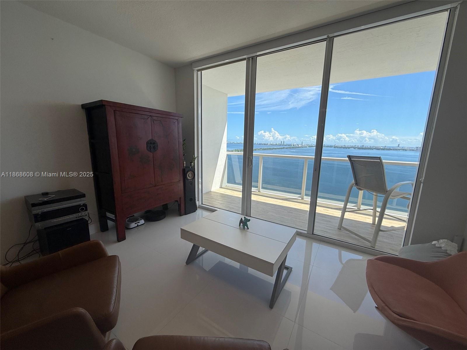 BAY HOUSE MIAMI CONDO - Residential
