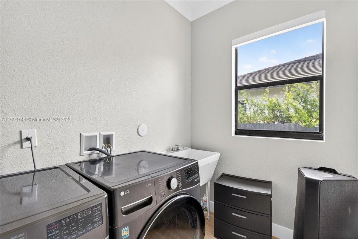 SEARS HOMELIFE - Residential