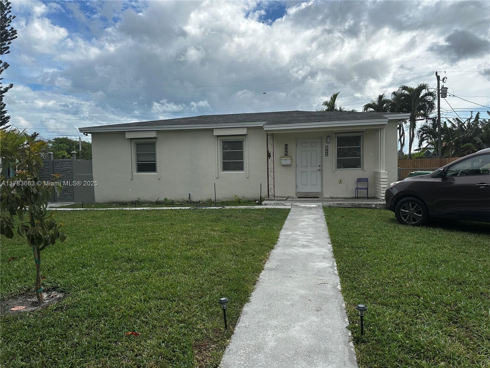 Rental Property at 7540 Sw 37th St, Miami, Broward County, Florida - Bedrooms: 3 
Bathrooms: 1  - $3,300 MO.