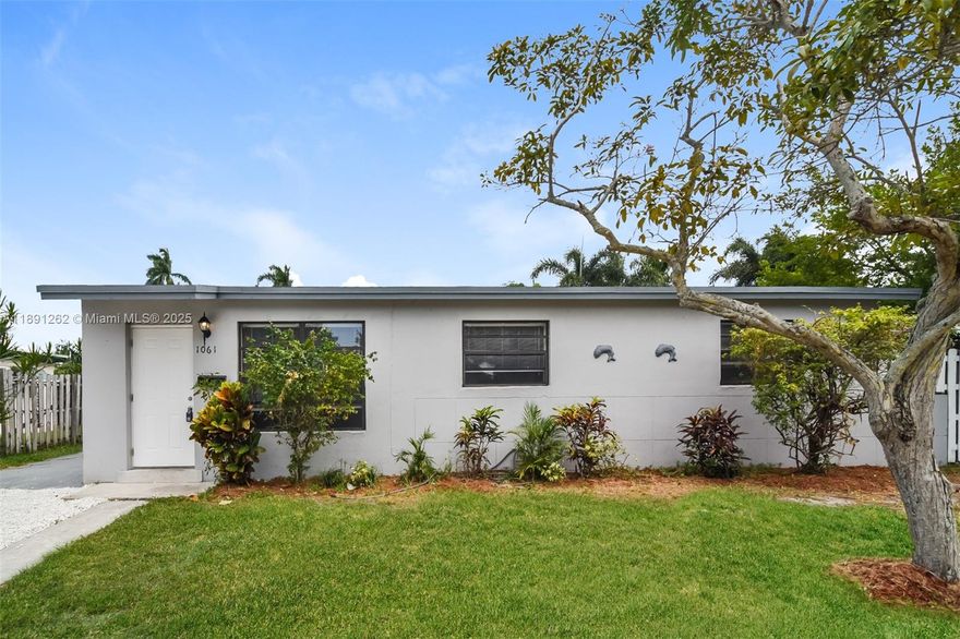 Beautiful home offers 3 bedroom and 2 bathroom with tile type flooring. This home offers a spacious kitchen, updated bathrooms and is located in a beautiful location. The living room is stunning and has tons of natural lighting. The beautiful patio offers plenty of open space for enjoying gorgeous days outdoors. The private fenced in backyard is perfect for pets or for enjoying gorgeous days outdoors. This home won't last long. Apply today!
NOTE: Resident is responsible for installing their own washer & dryer. Move in dates are tentative and subject to change. All our homes convey in safe, clean & fully functional conditions. Prices and availability are subject to change at any time.