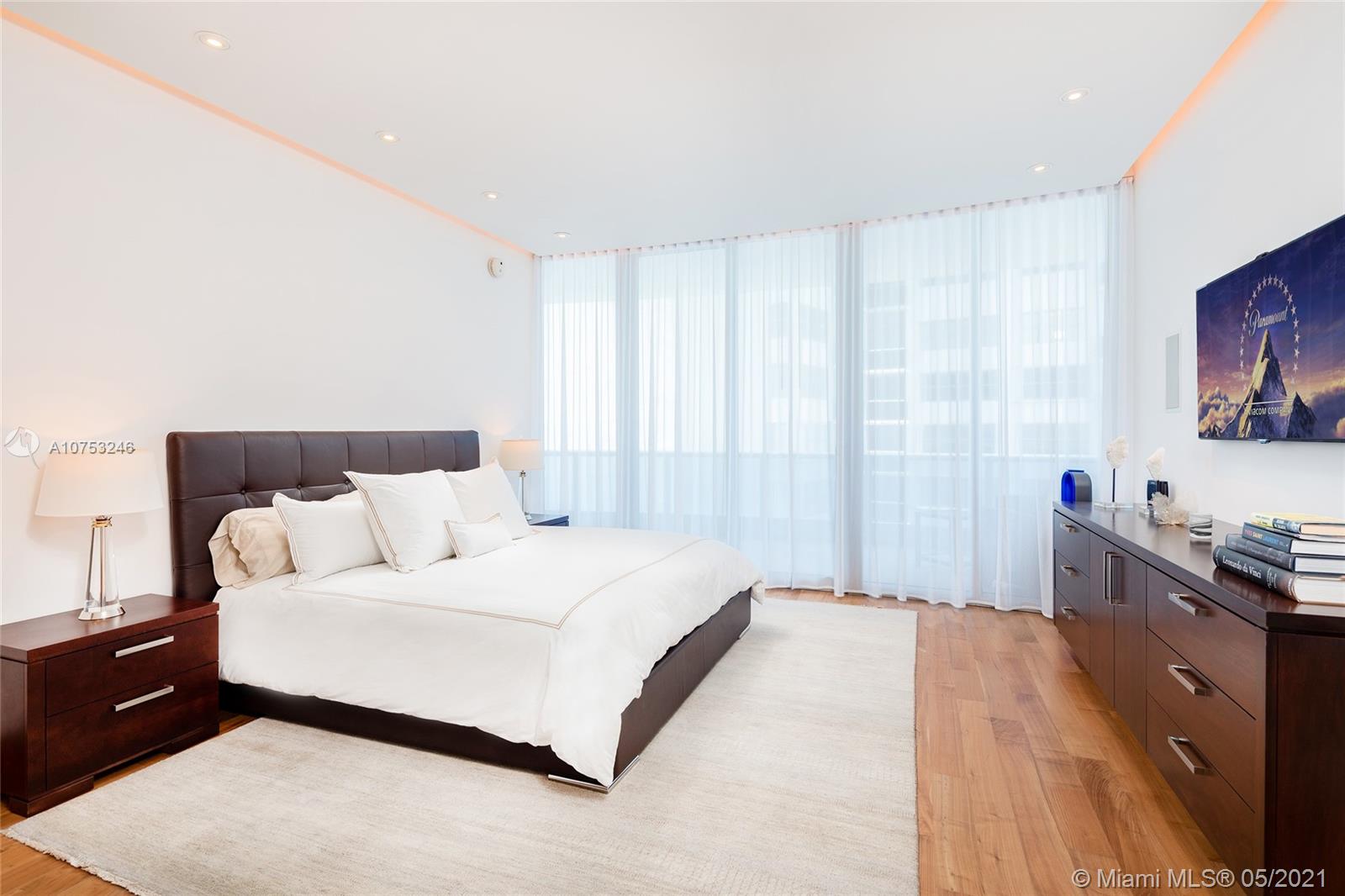 THE RESIDENCES AT THE BAT - Residential