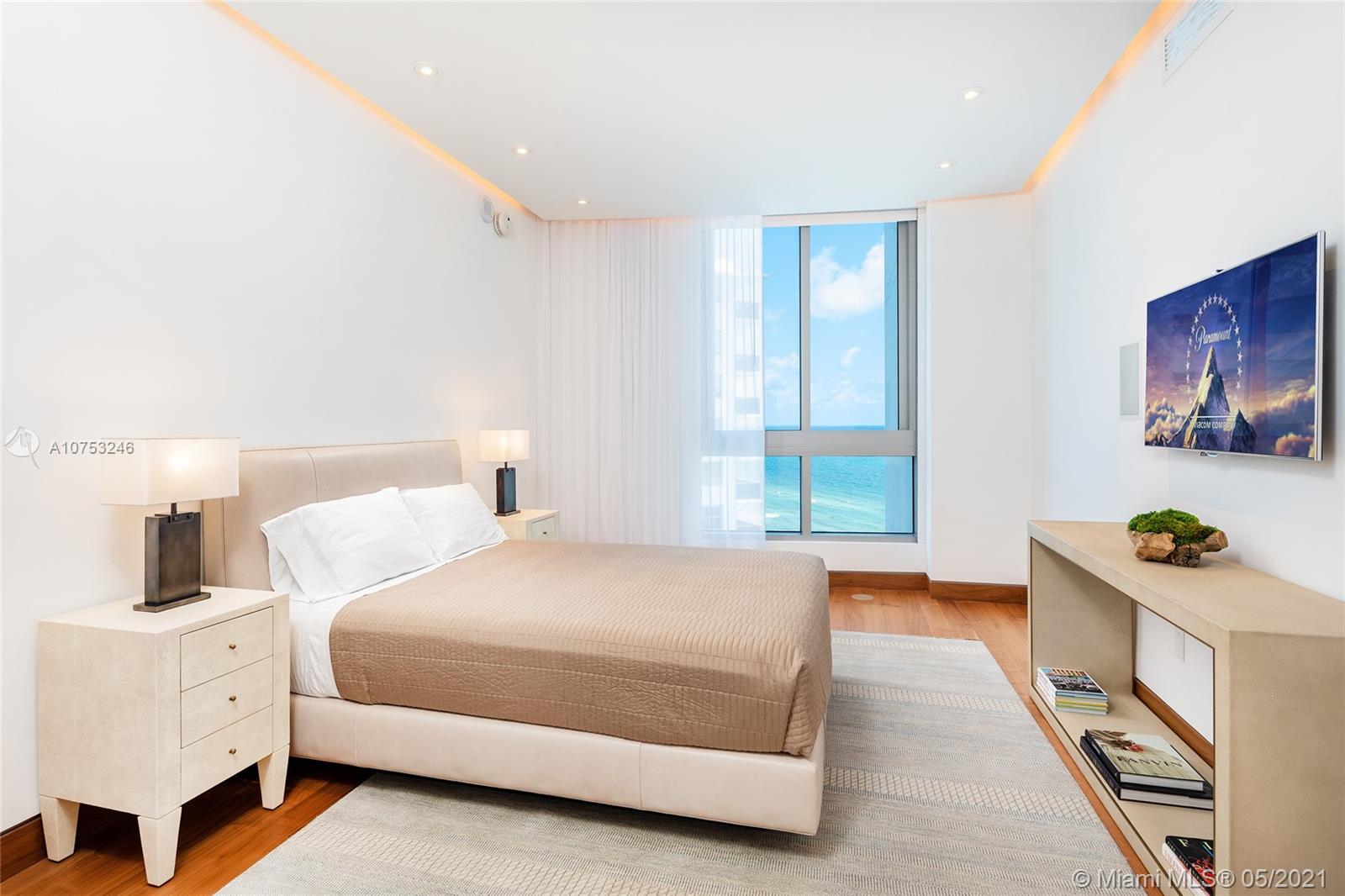 THE RESIDENCES AT THE BAT - Residential