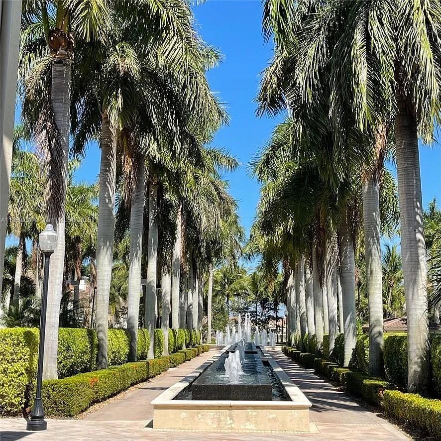VILLA BIARRITZ CONDO - Residential