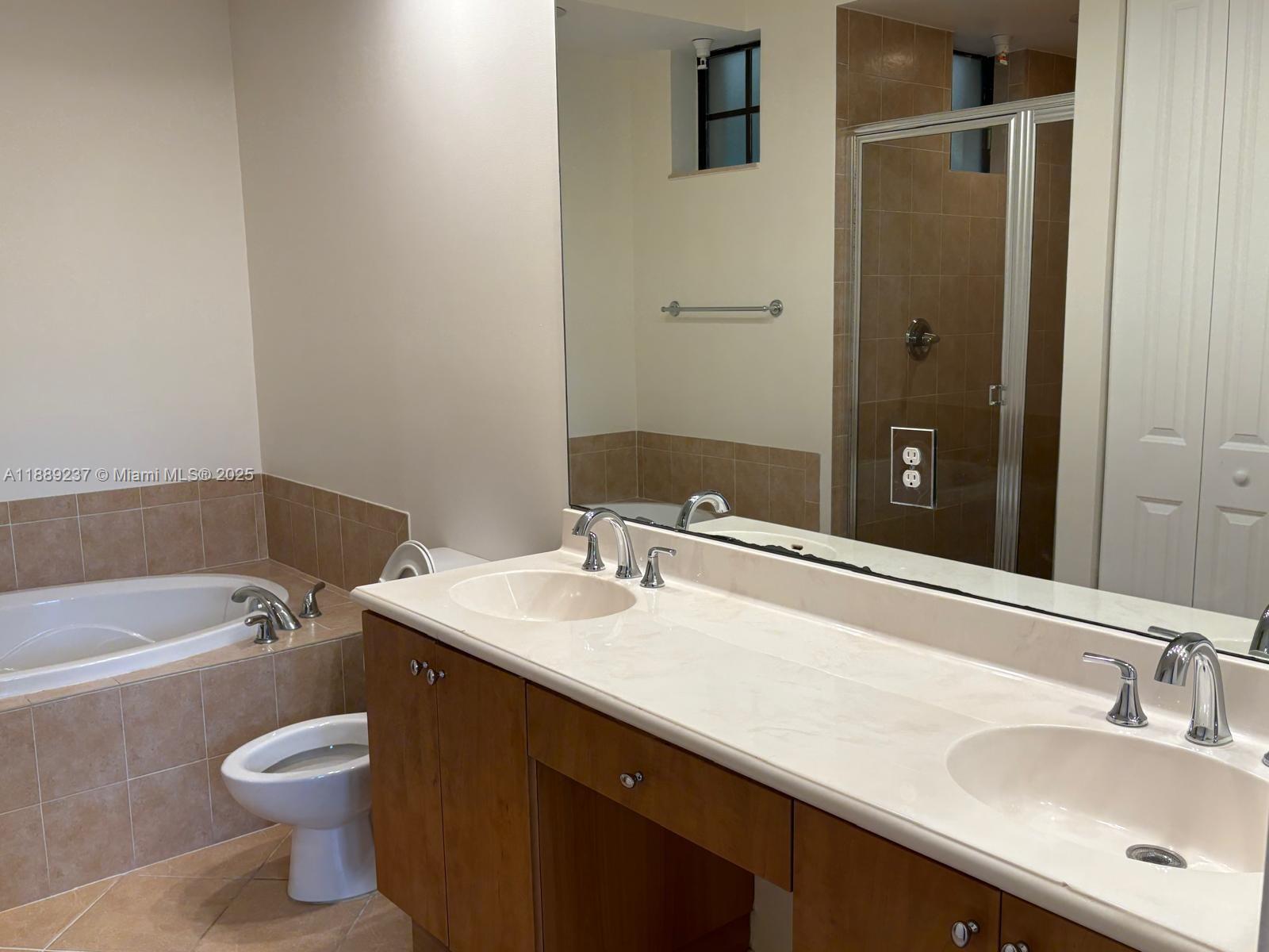 VILLA BIARRITZ CONDO - Residential