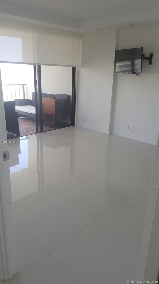 BRICKELL PLACE CONDO - Residential Lease
