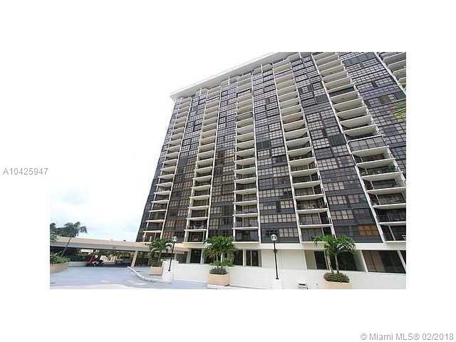 GORGEOUS COMPLETELY REMODELED 1 BEDROOM 1-1/2 BATH DIRECT OCEAN VIEW ON THE 19TH FLOOR, LARGE TERRACE, WHITE CERAMIC FLOORS THRU-OUT, BEAUTIFUL OPEN KITCHEN, GRANITE COUNTER TOP, STAINLESS STEEL APPLIANCES AMENITIS 24 HR. SECURITY, POOL, EXERCISE ROOM, TENNIS, RACQUET BALL COURTS, MARINA AVAILABLE IN THE COMPLEX, ALL IN THE HEART OF BRICKELL AVE. VACANT EASY TO SHOW