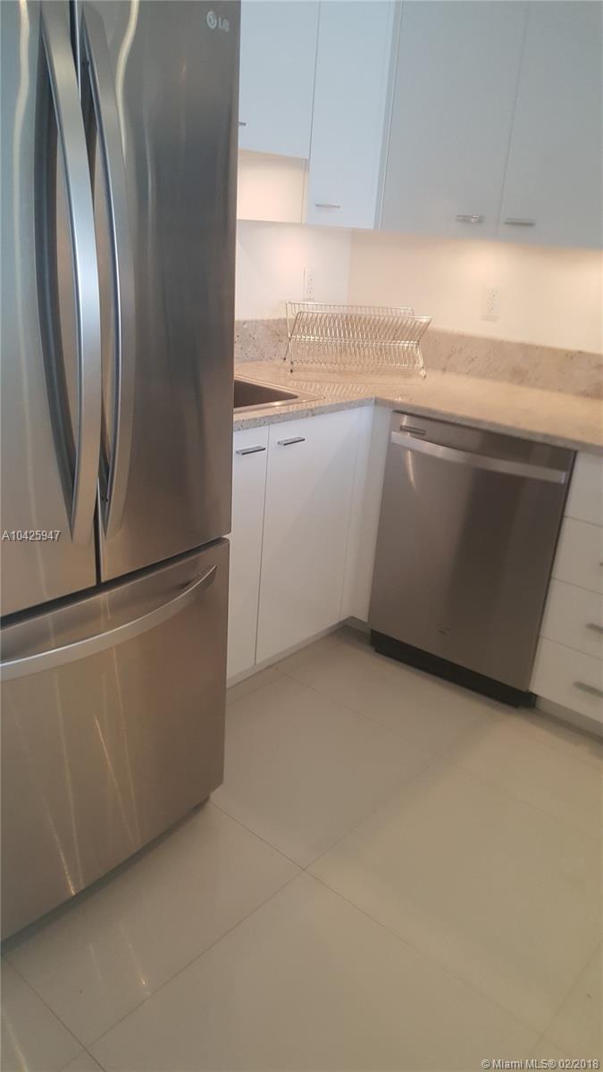 BRICKELL PLACE CONDO - Residential Lease