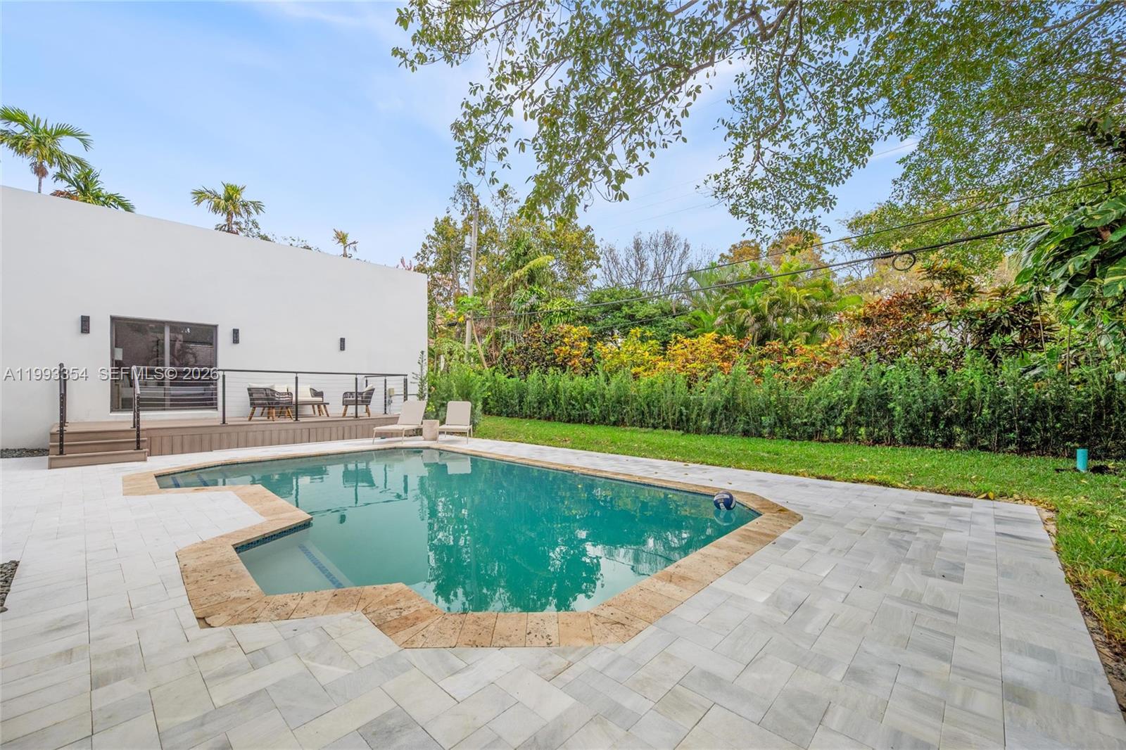 C GABLES GRANADA SEC - Residential