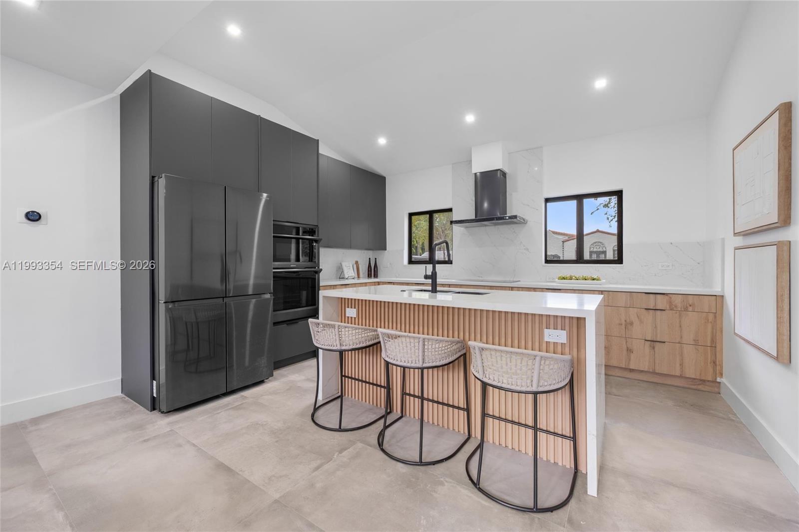 C GABLES GRANADA SEC - Residential