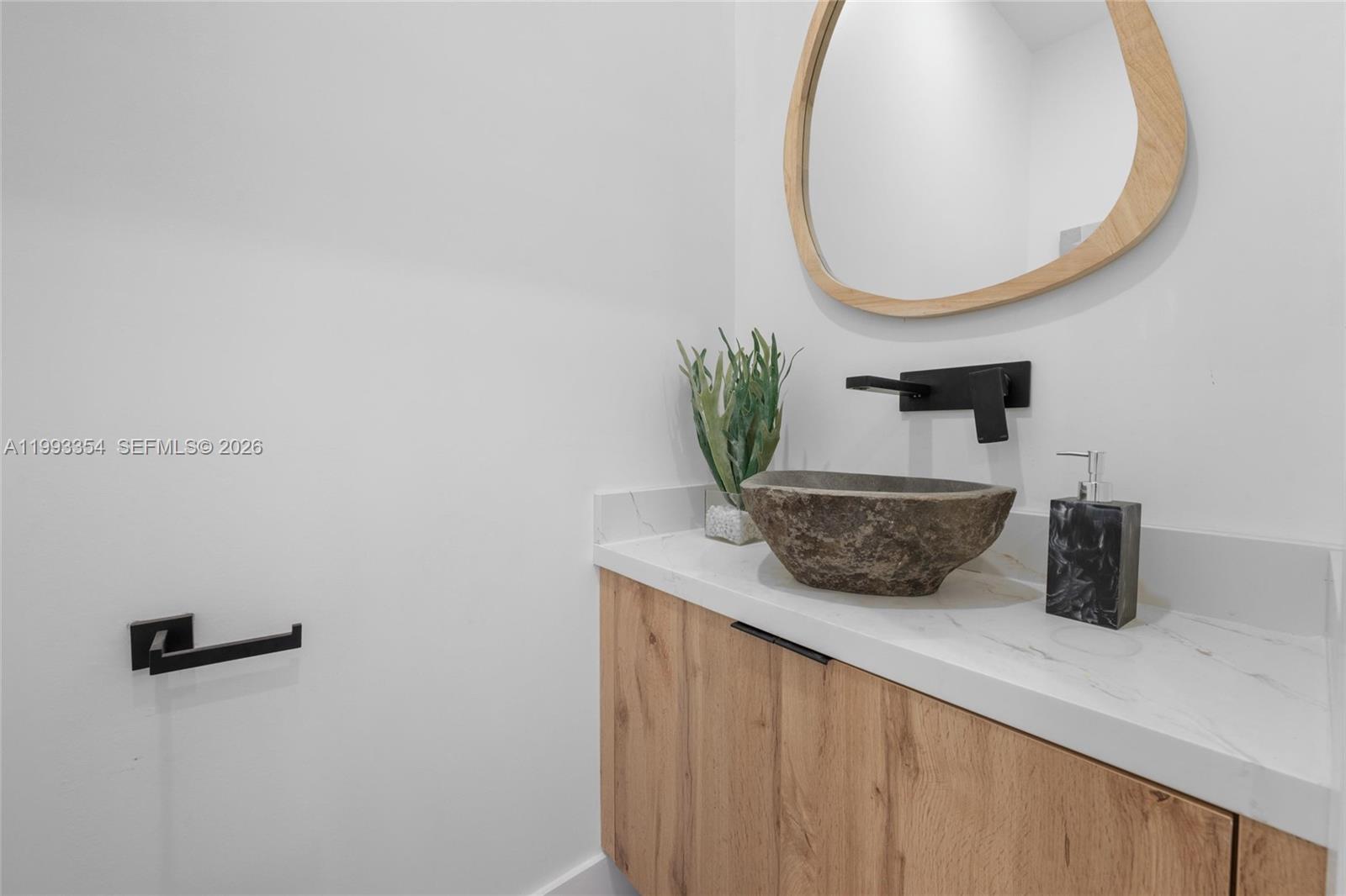 C GABLES GRANADA SEC - Residential