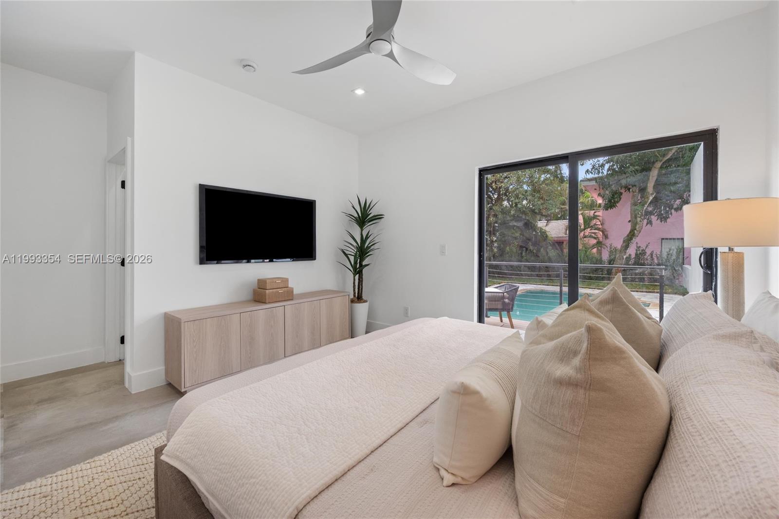 C GABLES GRANADA SEC - Residential