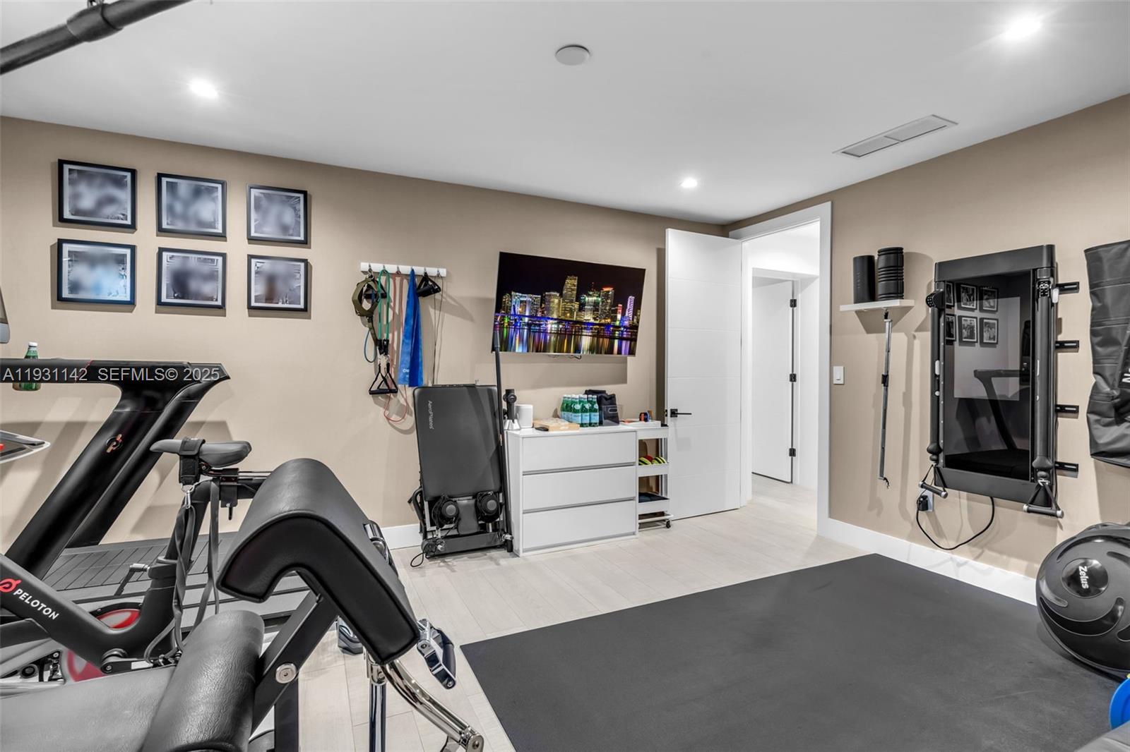 EL PORTAL - Residential