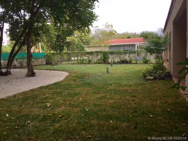 DAVIS GARDENS - Residential