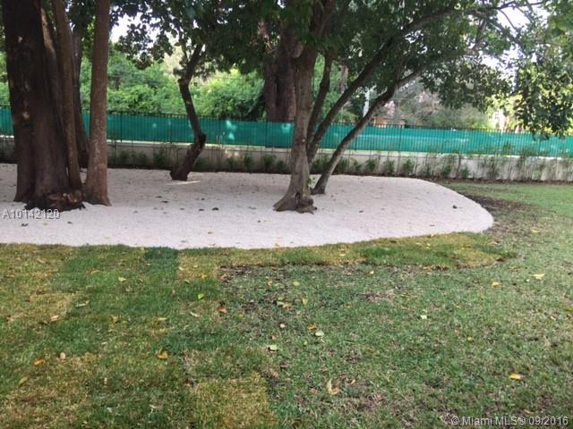 DAVIS GARDENS - Residential