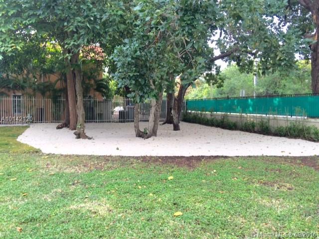 DAVIS GARDENS - Residential