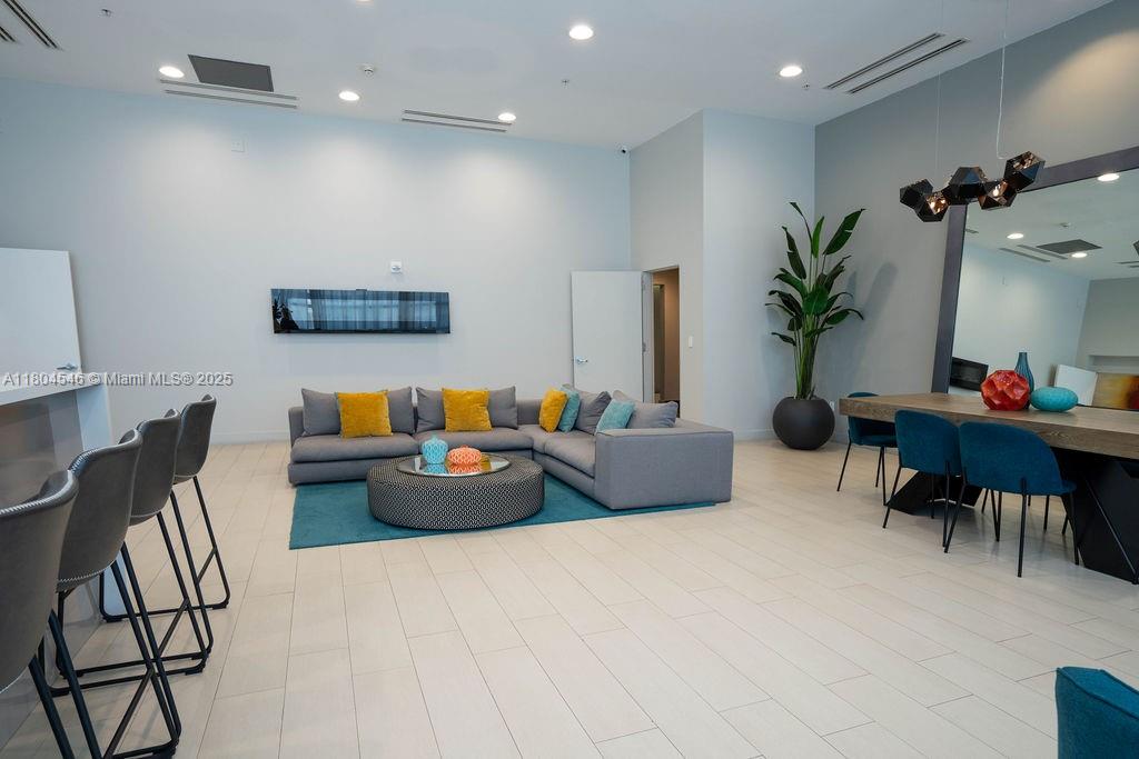 ONYX ON THE BAY CONDO - Residential