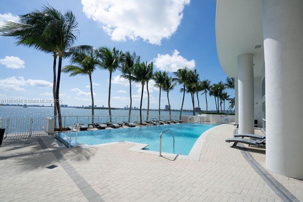 ONYX ON THE BAY CONDO - Residential