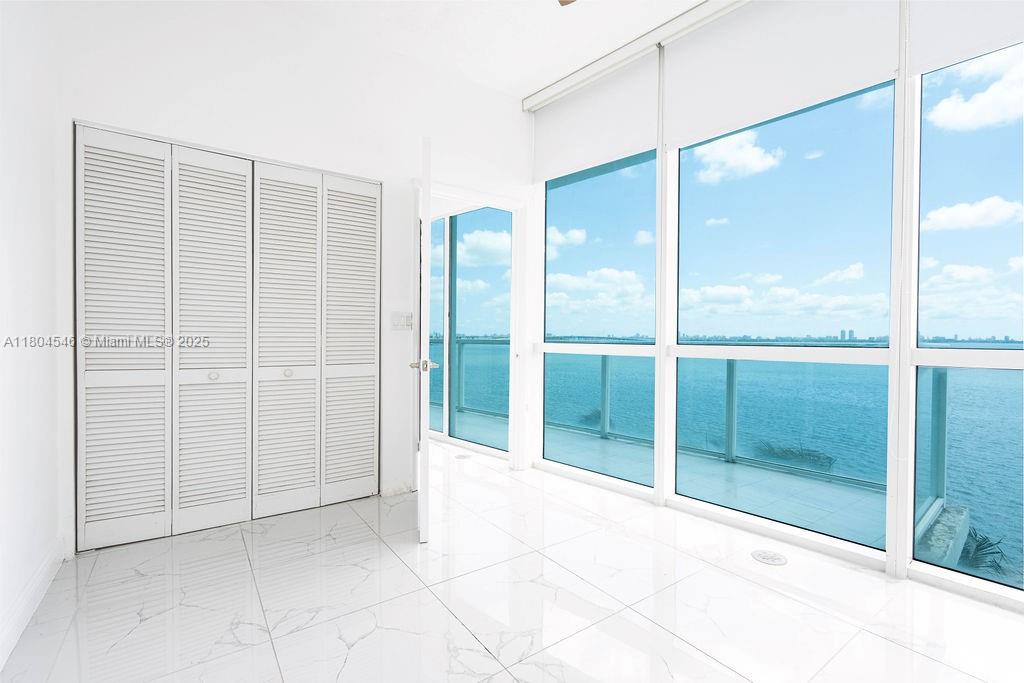 ONYX ON THE BAY CONDO - Residential