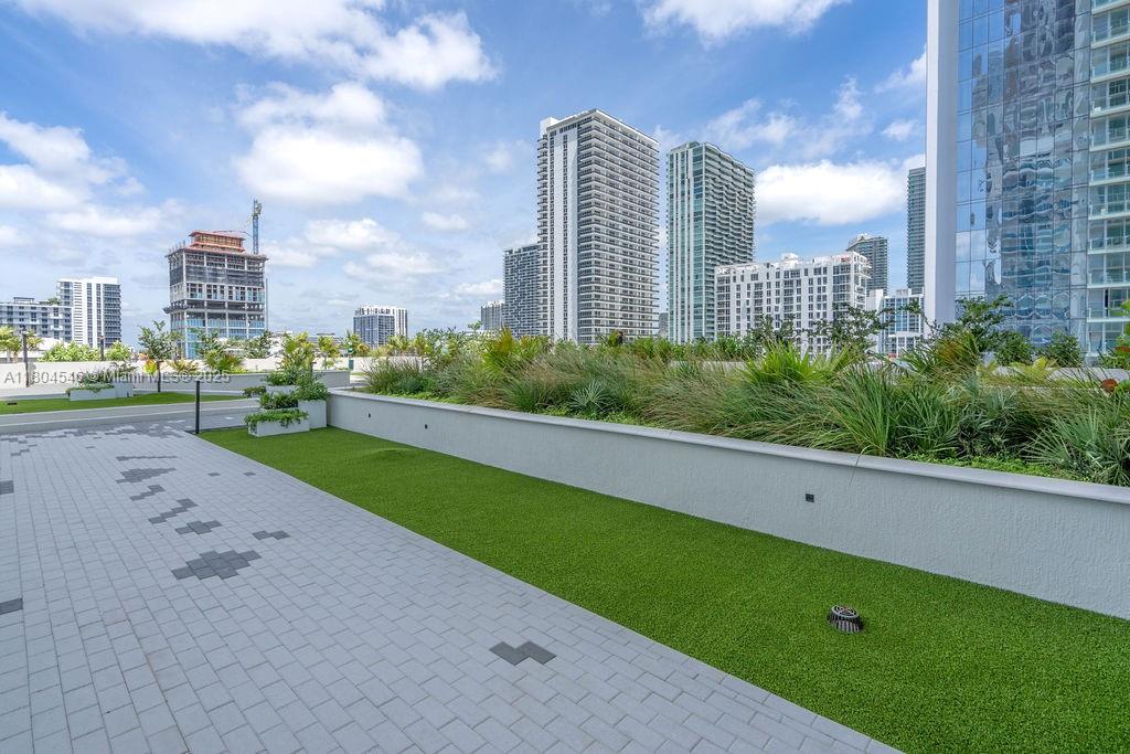 ONYX ON THE BAY CONDO - Residential