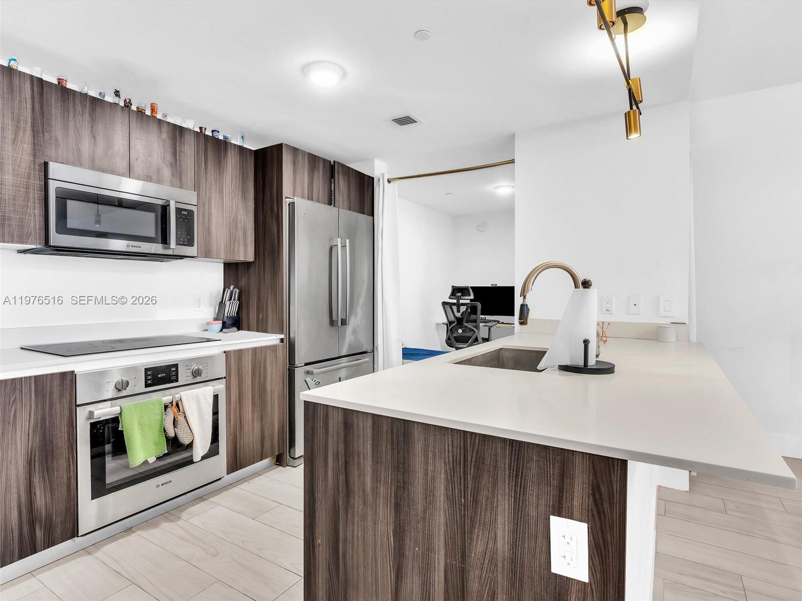 ARIA ON THE BAY CONDO - Residential Lease