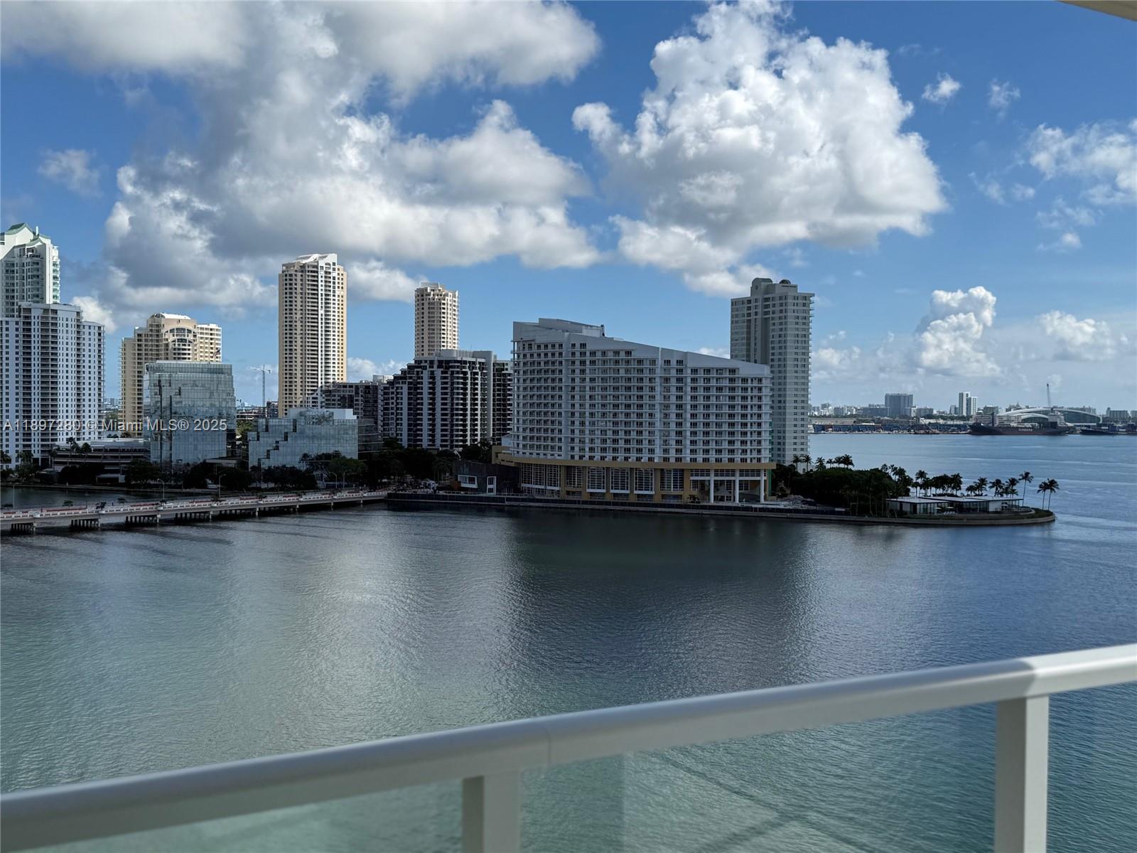 THE MARK ON BRICKELL COND - Residential