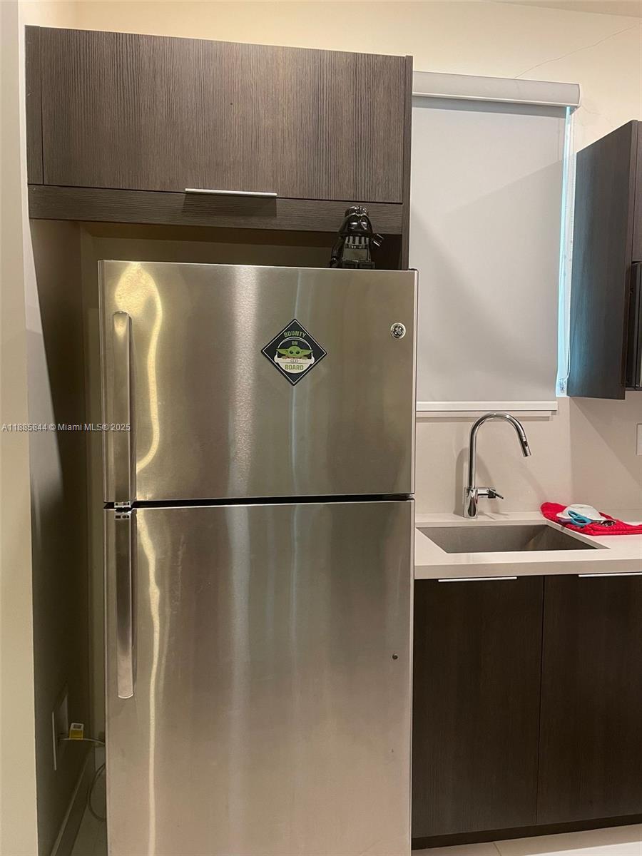 LANDMARK AT DORAL CENTRAL - Residential Lease