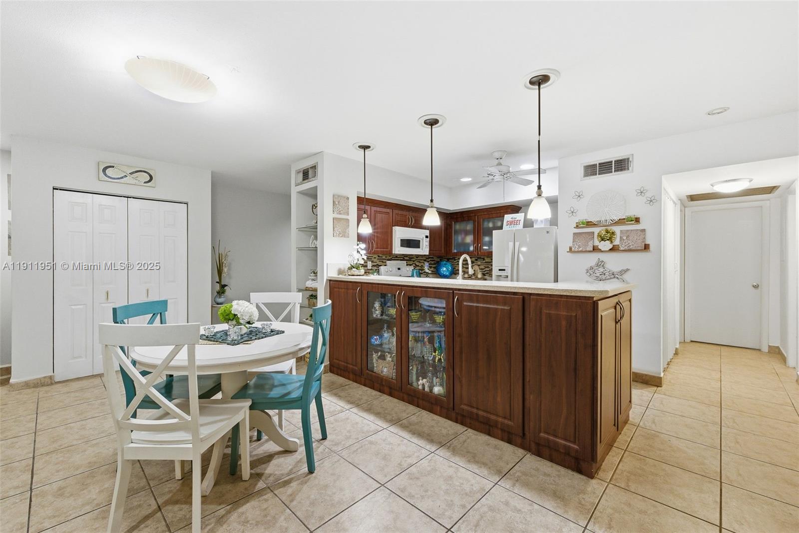 MIAMI LAKES WINDMILL GATE - Residential