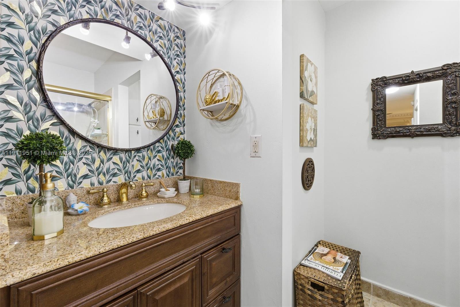 MIAMI LAKES WINDMILL GATE - Residential