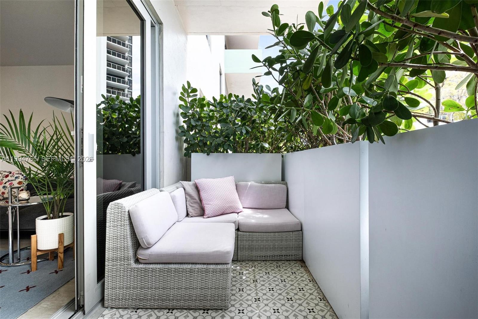 ISLAND TERRACE CONDO - Residential