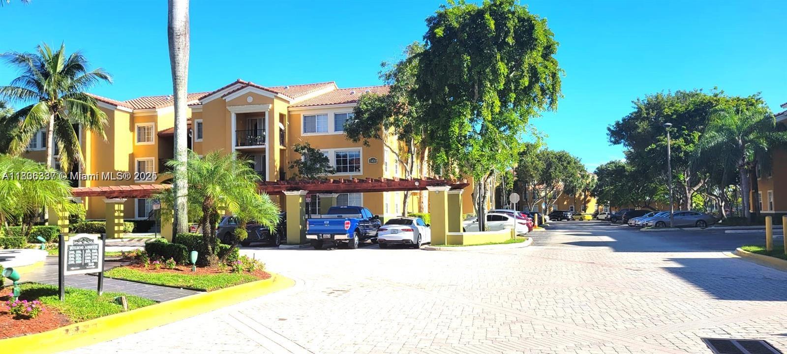 2090 W Preserve Way 303, Miramar, FL, 33025/$290,000 1 2090 W Preserve Way 303