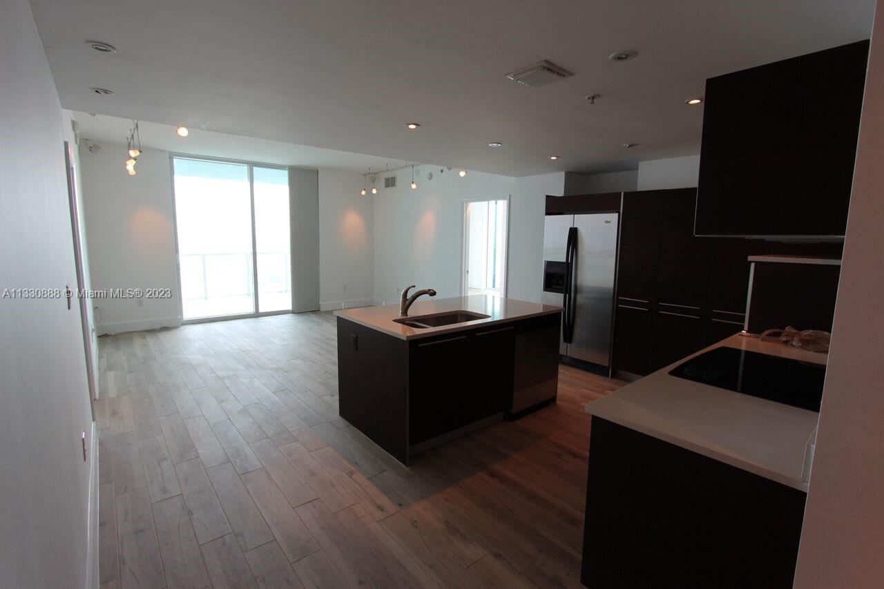 QUANTUM ON THE BAY CONDO - Residential Lease