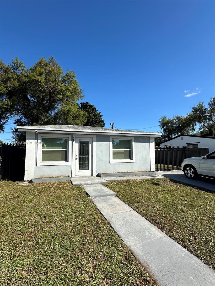 Listing image 1