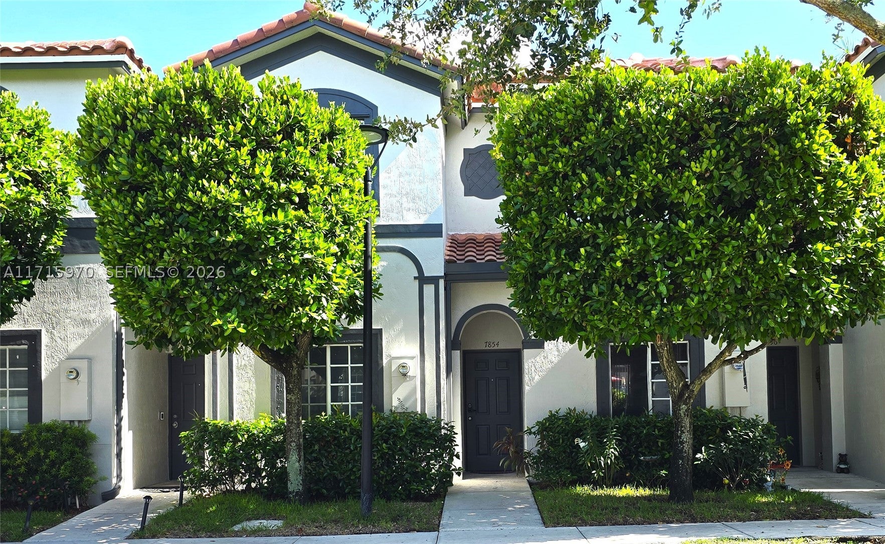 7854 Catalina Cir