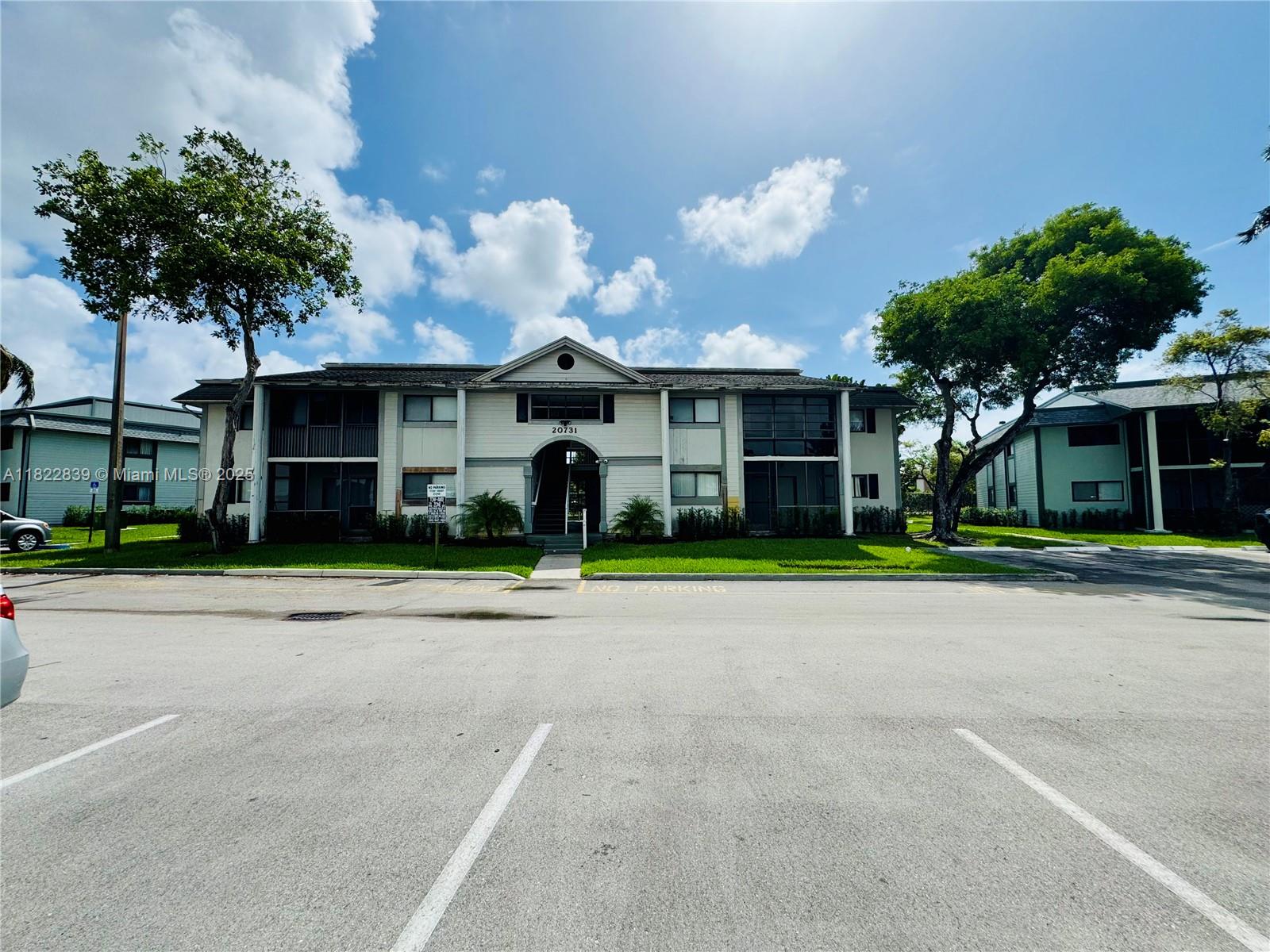 20731 Ne 4th Pl 103, Miami, Broward County, Florida - 2 Bedrooms  
2 Bathrooms - 