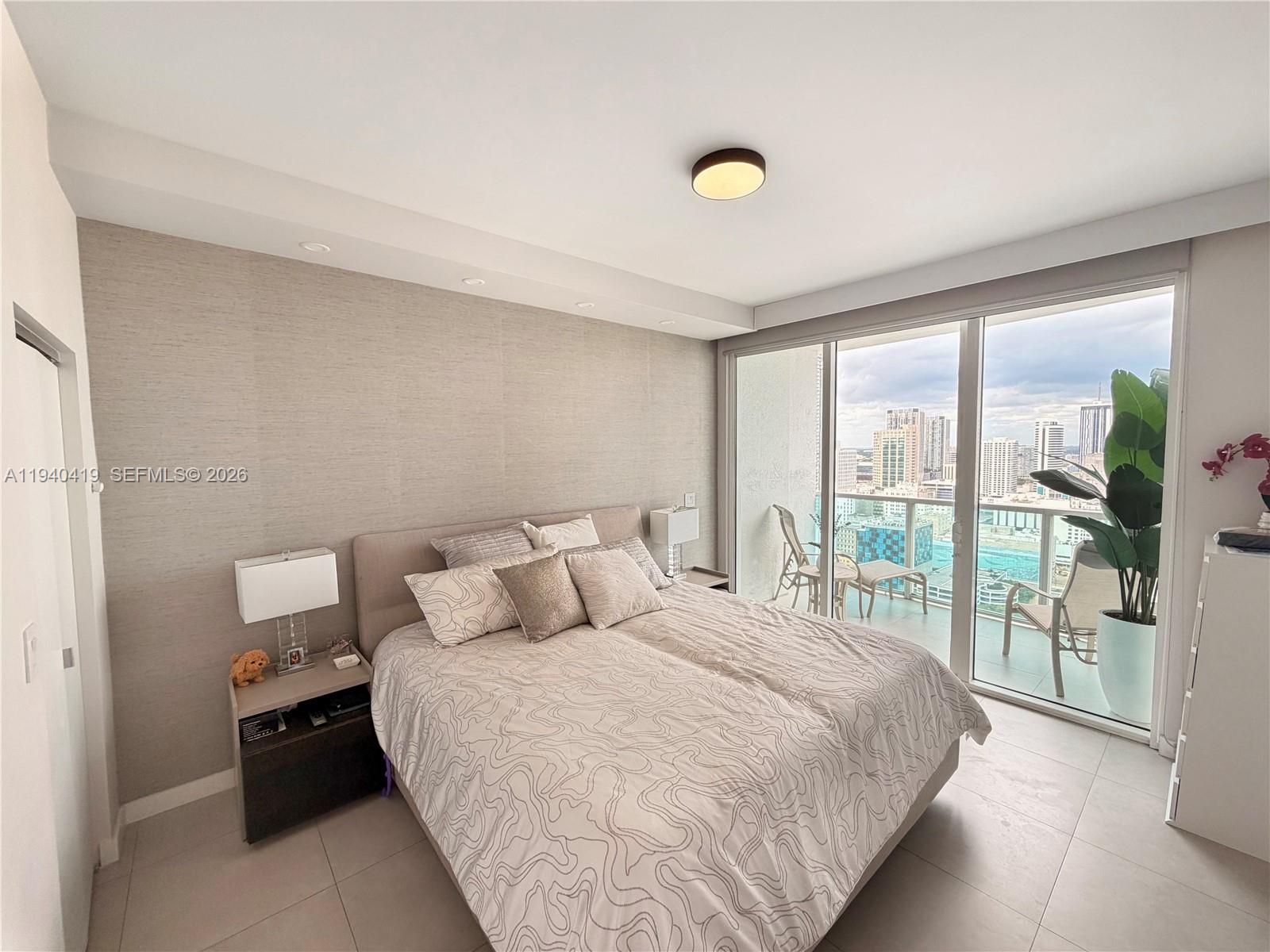BRICKELL ON THE RIVER N T - Residential Lease