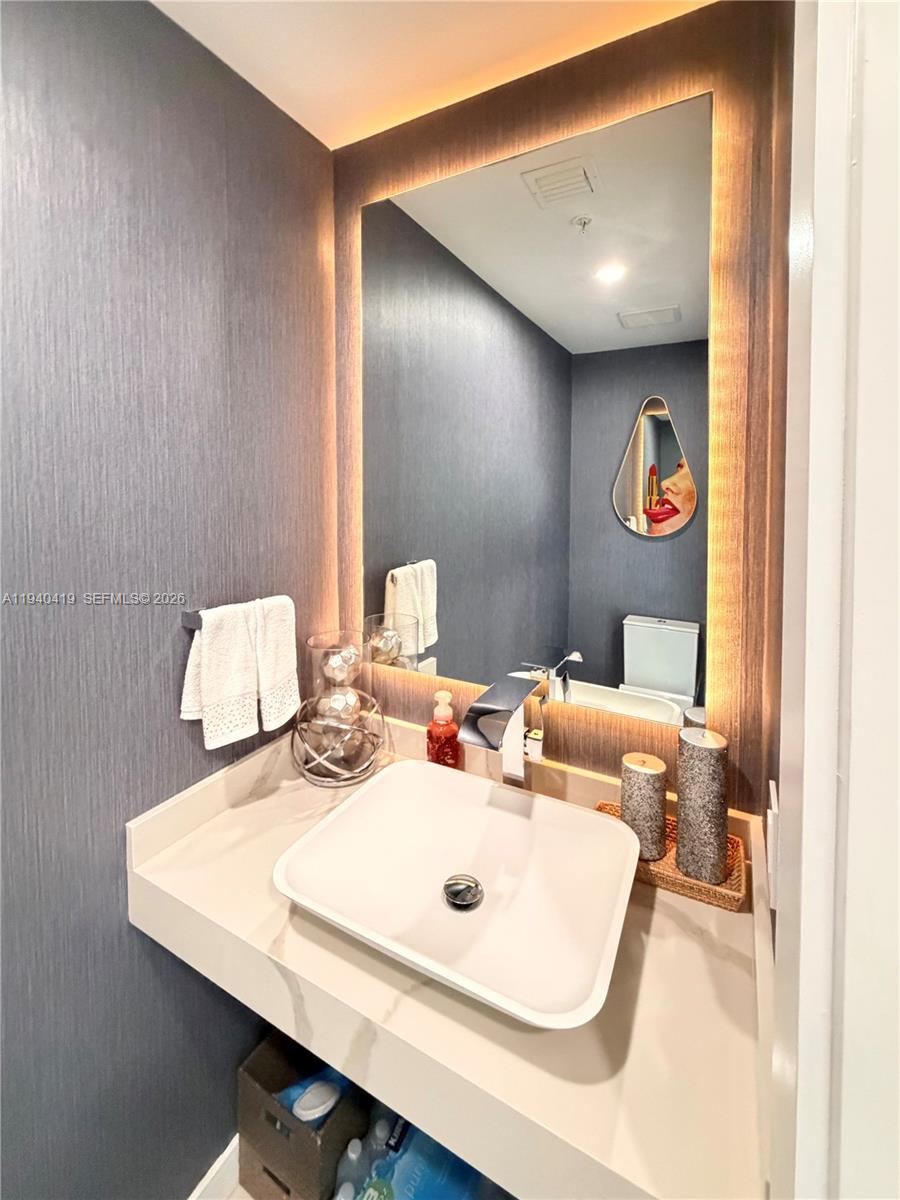 BRICKELL ON THE RIVER N T - Residential Lease