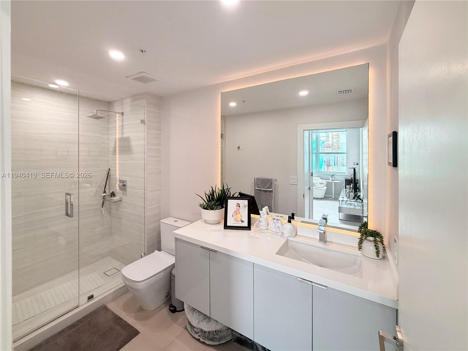 BRICKELL ON THE RIVER N T - Residential Lease