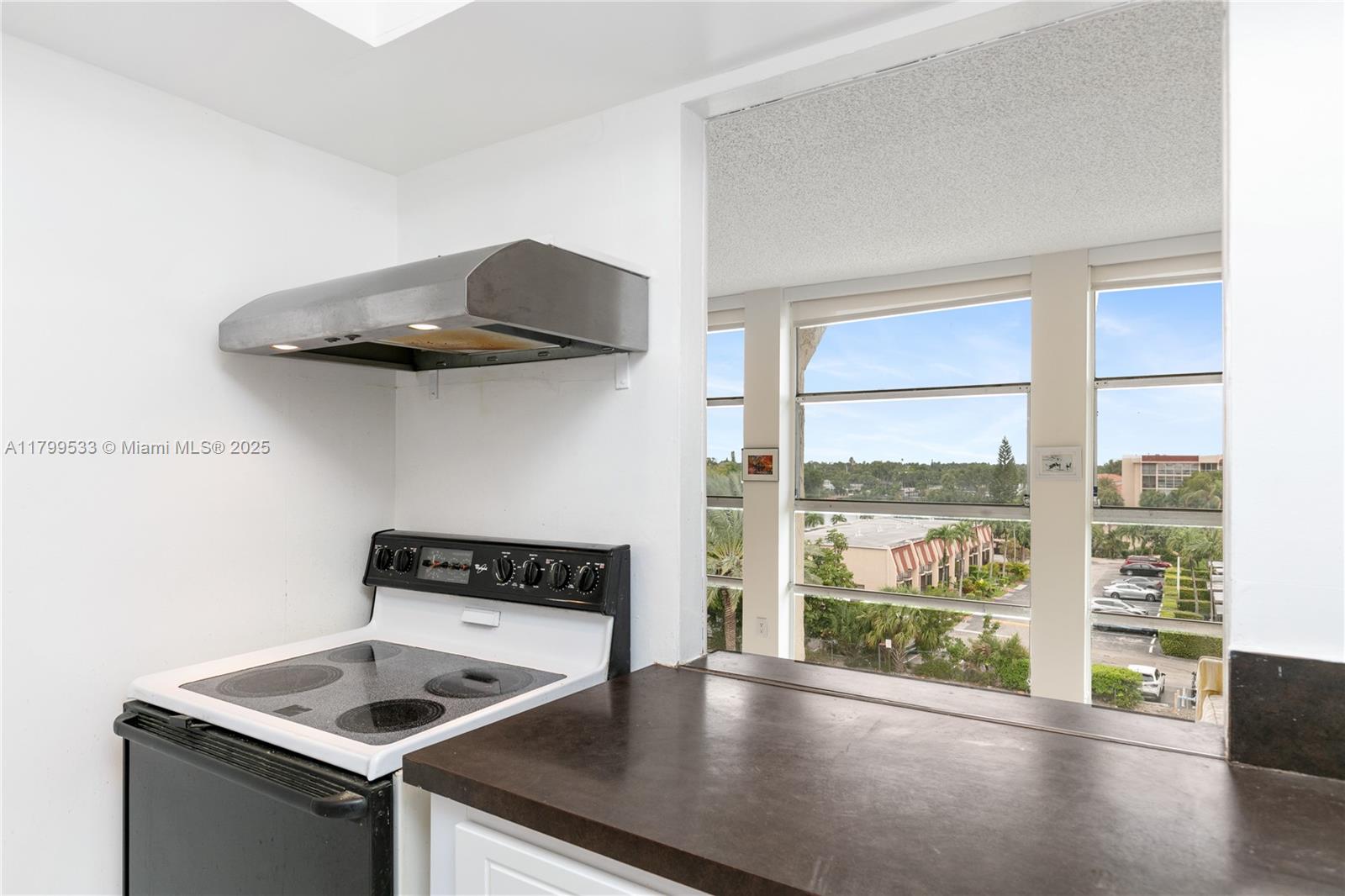 DESOTO PARK CONDO - Residential Lease