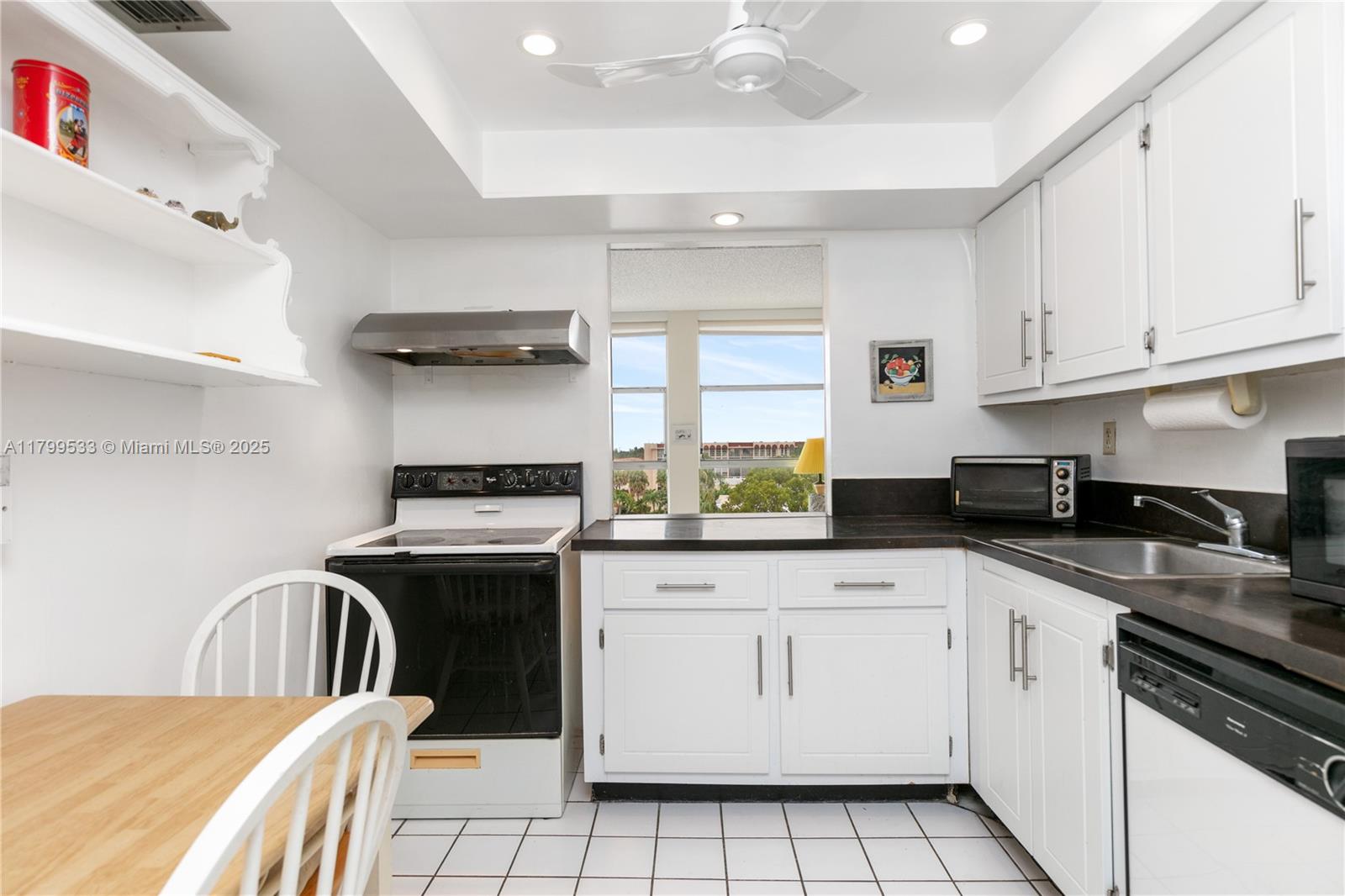 DESOTO PARK CONDO - Residential Lease